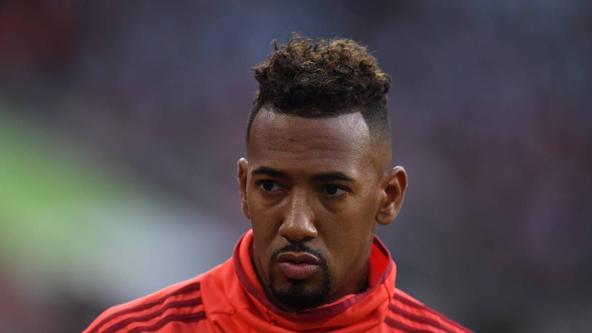 NUMMER 17: Jerome Boateng seit Saison 2011/2012. Er hatte in Mark van Bommel (2006 bis 2011), Thorsten Fink (1997 bis 2004) und Christian Ziege (1994 bis 1997) bekannte Vorgänger mit der gleichen Rückennummer