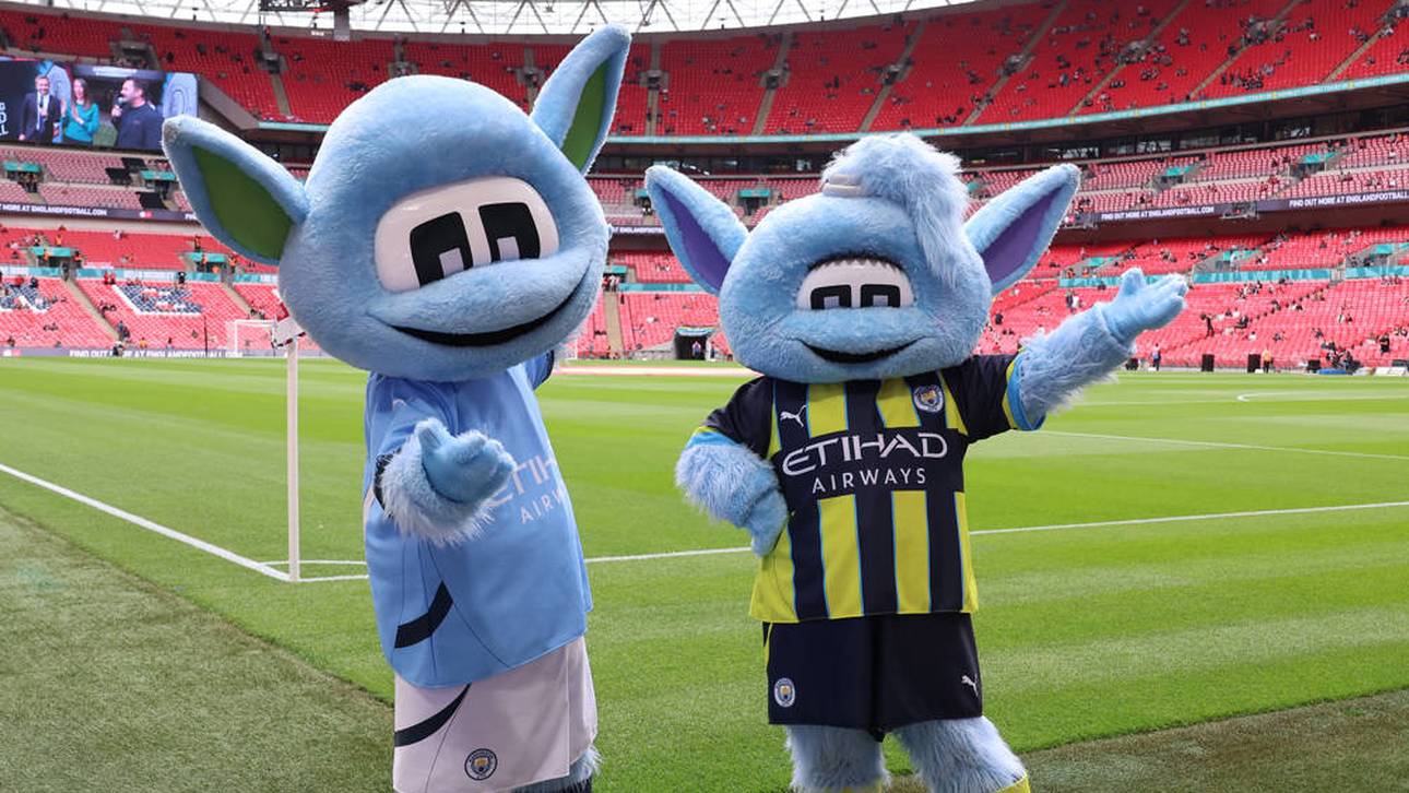 Die Maskottchen "Moonchester" (l.) und "Moonbeam" begleiten Manchester City