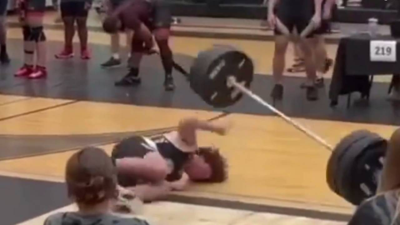 Gewichtheber Jake Conti beinahe von 100-Kilo-Langhantel erschlagen