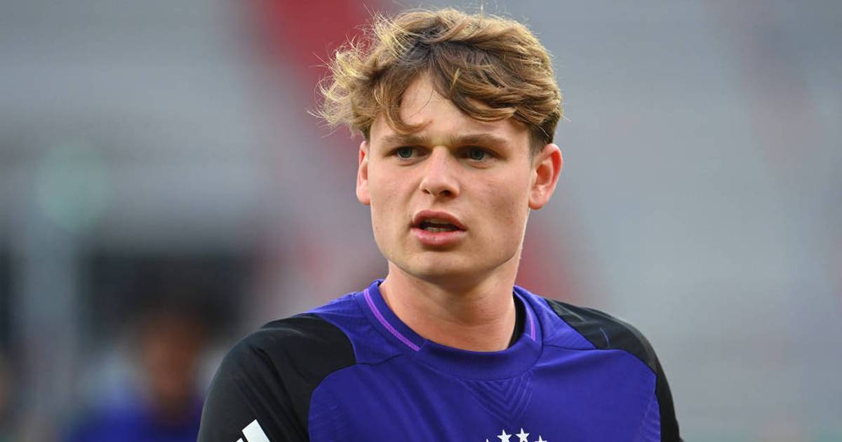 Not nominated for the World Cup, but he's traveling with the team: ...