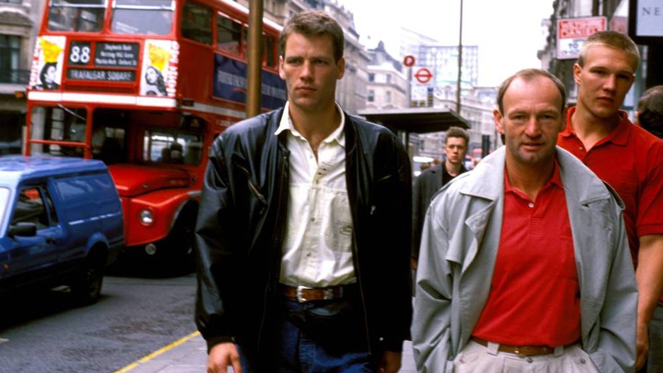 Manfred Wolke mit seinen Schützlingen Henry Maske und Axel Schulz 1990 in London