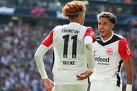 Eintracht Frankfurt begeistert mit sehenswertem Kombinationsfußball und spektakulären Toren. Trainer Dino Toppmöller hat die SGE nach der Auftaktniederlage beim BVB zu einem Topteam geformt.