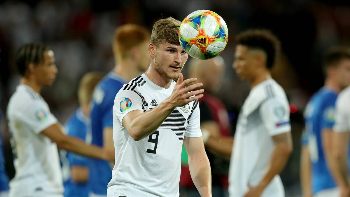 TIMO WERNER (RB Leipzig): Um ihn entspinnt sich das Bundesliga-Transfergezerre des Sommers. Der FC Bayern war interessiert, doch nach SPORT1-Informationen sind die Zweifel an den Qualitäten Werners gewachsen. Dieser wiederum will seinen Vertrag bei RB Leipzig erfüllen, die Sachsen aber drängen auf einen Transfer samt üppiger Ablöse in diesem Sommer - inklusive Rüffel durch die internationale Spielervereinigung FIFPRO
