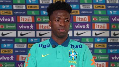 Vinicius Jr. hat schon bei Real Madrid unter Trainer Carlo Ancelotti gespielt. Jetzt spricht der Offensiv-Star über Veränderungen in der Arbeitsweise - und welcher Titel das größte Ziel ist. 