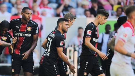 Leverkusen bejubelt ein Tor gegen Düsseldorf
