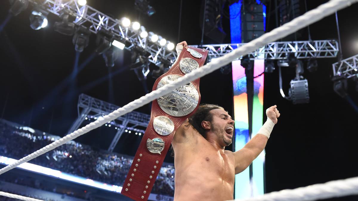 ...und holen sich am Ende gleich die RAW Tag Titles