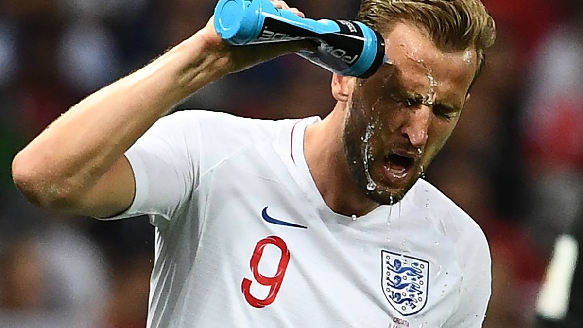 PLATZ 6: ENGLAND - 1615 (+ 6 Plätze)