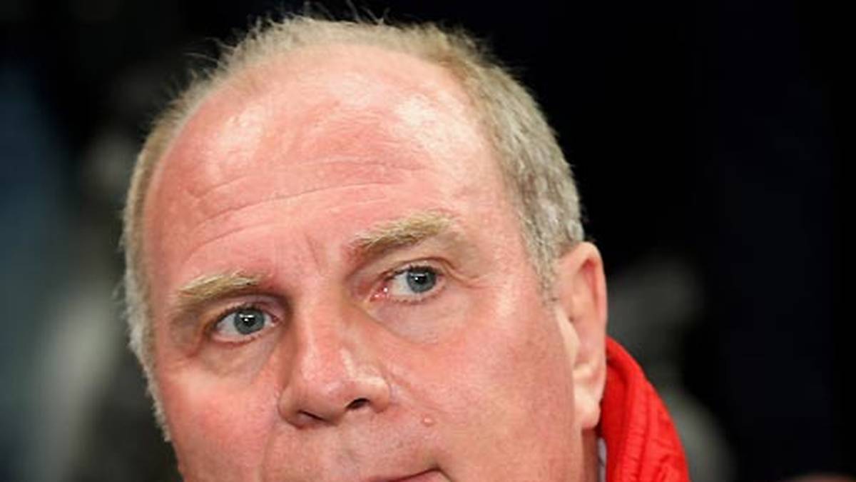 Hoeneß' Einschätzung über Herbstmeister Werder Bremen in der Saison 2006/'07: "Der Nikolaus war noch nie der Osterhase. Am Ende wird der FC Bayern wie immer vorne sein." In der damaligen Spielzeit triumphiert schließlich trotzdem Stuttgart