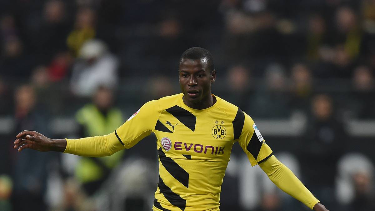 BORUSSIA DORTMUND: Das Last-Minute-Tor des eingewechselten Adrian Ramos zum 3:1 (1:0) gegen Hertha BSC lässt die Aktien des schon vor dem Abschied aus Dortmund scheinenden Stürmers wieder steigen. "Das heißt viel. Wir haben vollstes Vertrauen in ihn. Er spielt eine wichtige Rolle, wird seine Einsätze bekommen. Es heißt viel, wenn wir ihn bei diesem kniffligen Spielstand einwechseln", sagte Trainer Thomas Tuchel bei "Sky"