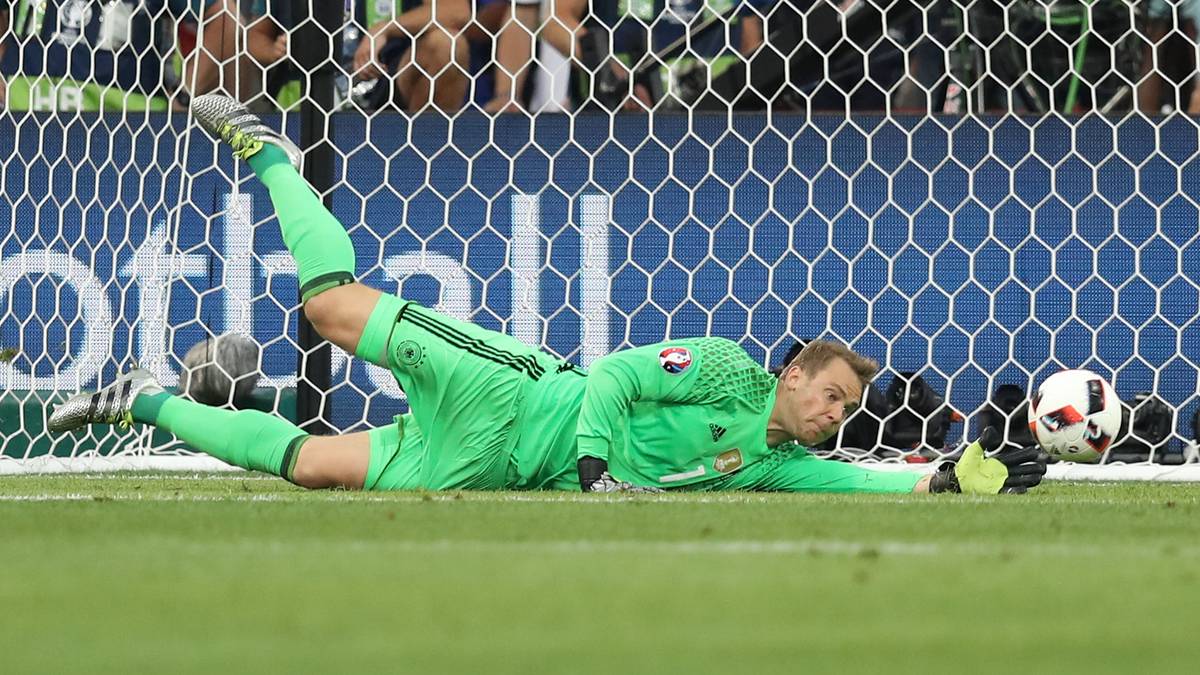 Beim ersten Schuss des Gegners ist er dann zur Stelle