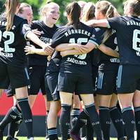 Die Frauen des 1. FC Nürnberg steigen in die Bundesliga auf. Damit folgen sie RB Leipzig ins Oberhaus des deutschen Fußballs.