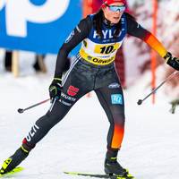 Coletta Rydzek fährt beim Weltcup erstmals auf das Podest. Die 26 Jahre alte Oberstdorferin muss sich im Freistil-Sprint von Lahti nur der Norwegerin Kristine Staavas Skistad geschlagen geben.
