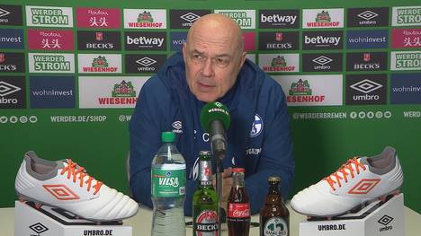 Amine Harit geht bei seiner Auswechslung gefrustet vom Platz. Trainer Christian Gross kündigt an, dass es ein Gespräch mit dem Marokkaner geben wird.