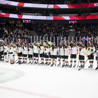 Die deutsche Eishockey-Nationalmannschaft fährt die nächste Auszeichnung nach ihrem WM-Coup ein. Die Helden sind „Sportler des Monats“ im Mai.