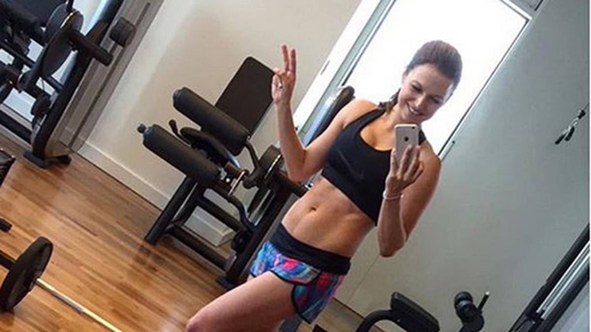 Anna Lewandowska ist glücklich mit Bayern-Stürmerstar Robert verheiratet. Es ist noch nicht lange her, dass die hübsche Polin mit dem gemeinsamen Kind schwanger war. Bei diesem Anblick kaum zu glauben