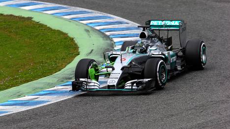 Nico Rosberg testet seinen Mercedes-Boliden in Jerez