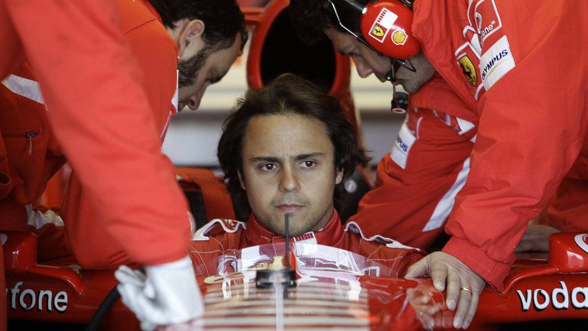 FELIPE MASSA (2006): Ferrari (15), Williams (1), 16 Poles