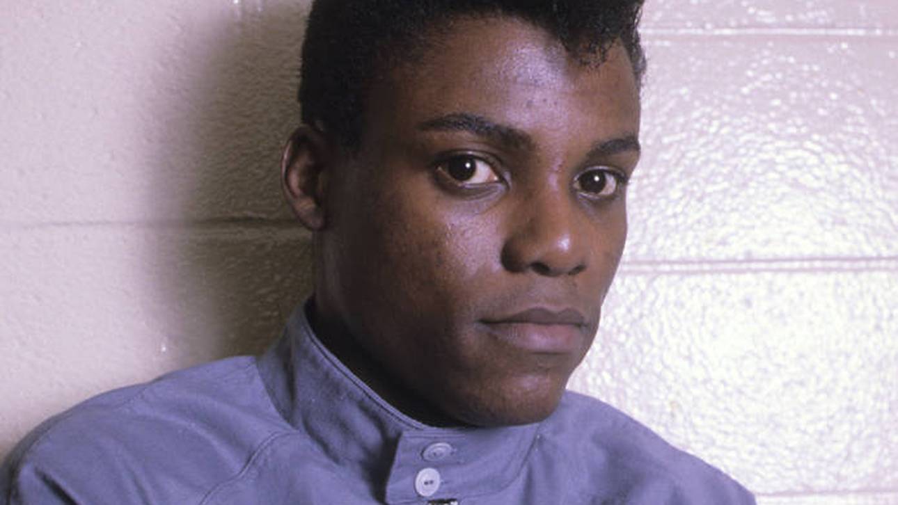 Eine Ikone mit spät enthülltem Makel