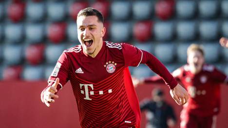 Der Rückrunden-Start der Bayern gegen Gladbach wackelt. Die Verantwortlichen basteln derweil an ihrem Kader – und werden besonders kreativ: Zwei Top-Talente vom Campus reisen kurzerhand nach München.