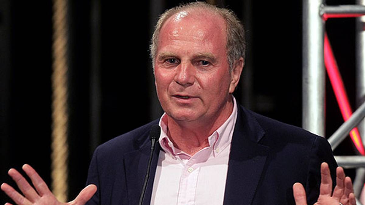 "Ich habe für mein Schweinefleisch fünf verschiedene Lieferanten. Ich rufe an, lasse mir die Preise geben und kaufe dann. Für was aber brauchen Banker Schweinebäuche?" (Bratwurstfabrik-Besitzer Hoeneß über die Spekulationsgeschäfte von Banken)