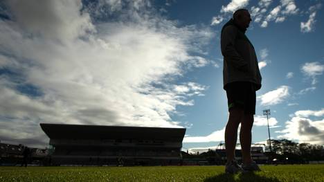 Gleich drei Bundesliga-Trainer müssen nach verpatztem Start ins neue Jahr zittern. Ihre Stühle wackeln.