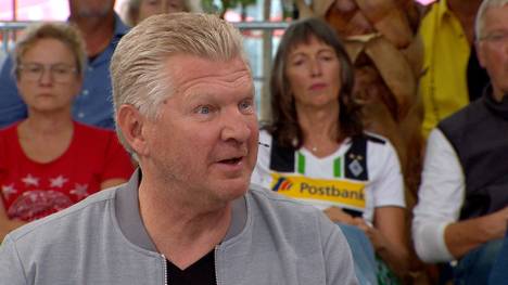 Im Bundesliga-Auftaktspiel zwischen Bayern und Leipzig kassiert der VAR einen RB-Treffer ein, den er gar nicht hätte zurücknehmen dürfen. SPORT1-Experte Stefan Effenberg fordert daher auch Konsequenzen in Bezug auf die Gelbe Karte für Joshua Kimmich.