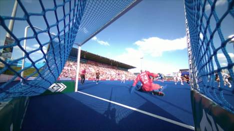Der Deutsche Torhüter Jean Danneberg bringt bei der Hockey-EM das Team der Niederlande mit seinen Paraden immer wieder zur Verzweiflung.