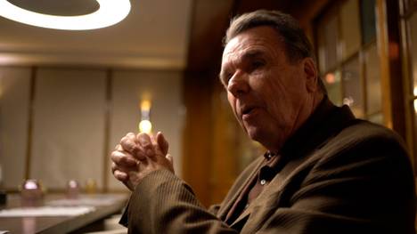 Heribert Bruchhagen, Ex-Manager des Hamburger SV, spricht im Exklusiv-Interview mit SPORT1 über seinen Herzensverein.