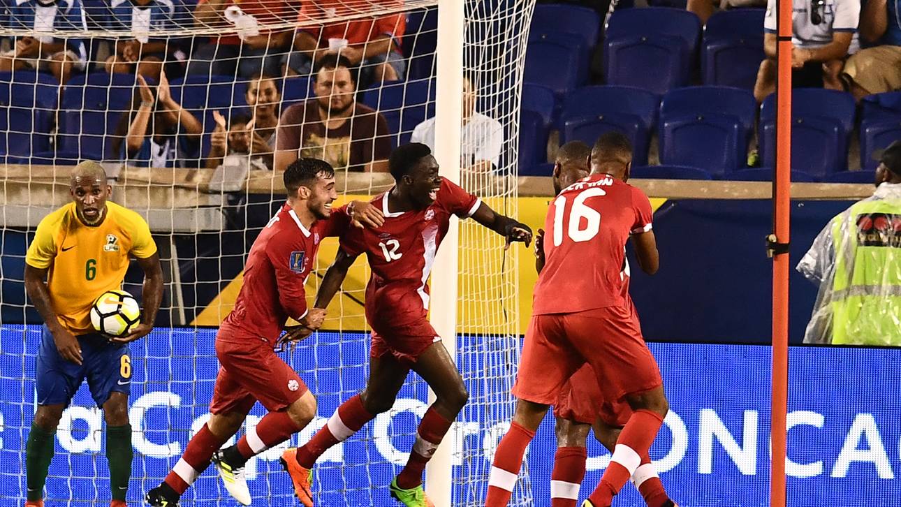 Bayern: Davies schreibt Geschichte