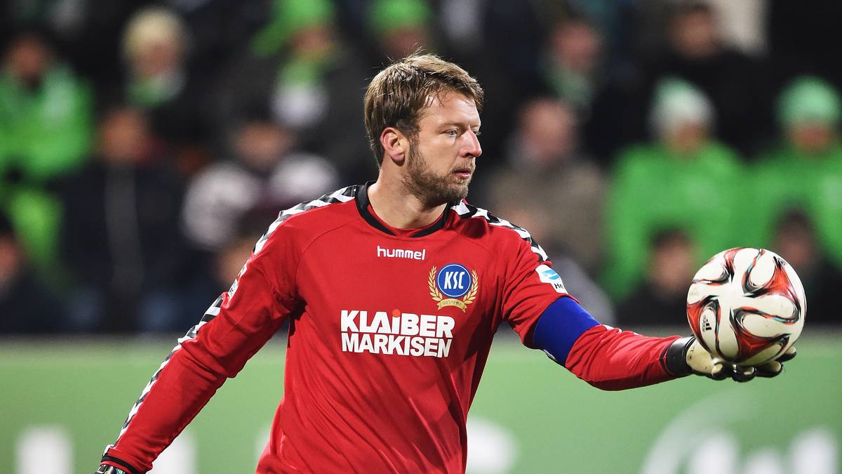 16. PLATZ: Dirk Orlishausen (Karlsruher SC): Weisse Westen: 5  - Gegentore: 37