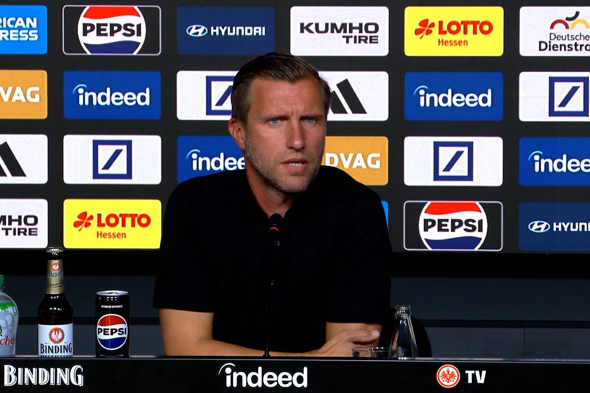 Frankfurts Sportvorstand Markus Krösche, an dem Bayerns Bosse interessiert sein sollen, wird bei der Pressekonferenz auf Uli Hoeneß' Dopa-Auftritt und dessen Anmerkungen zu Max Eberl angesprochen ...