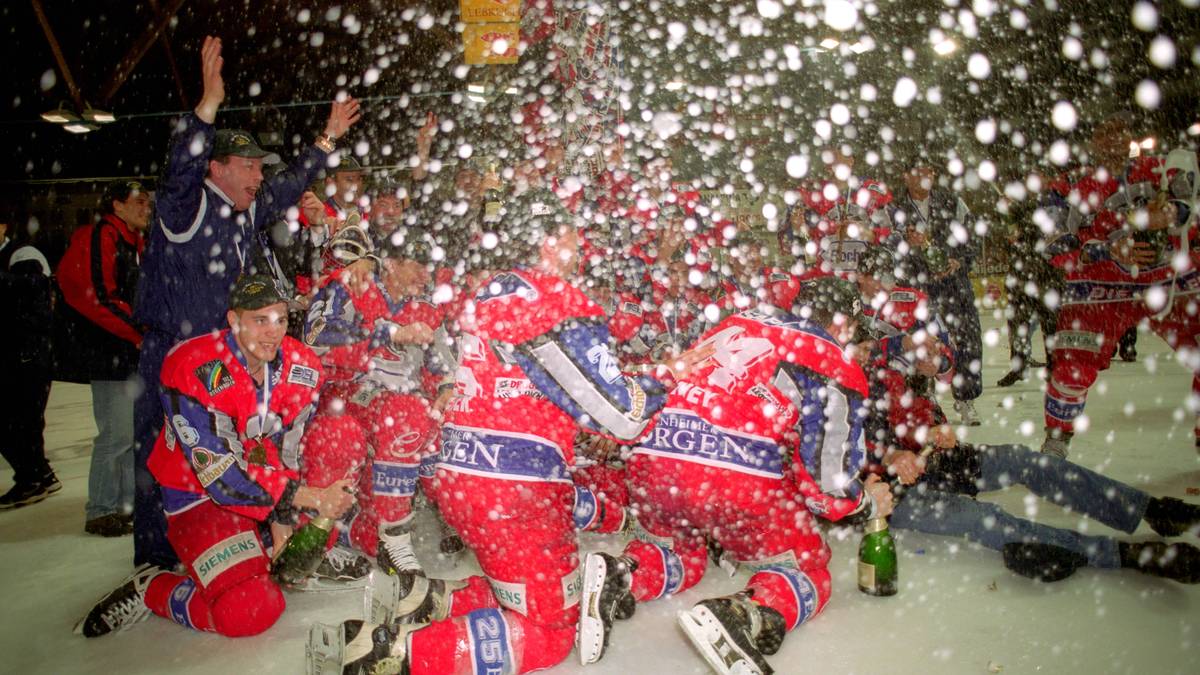 1998/99 - ADLER MANNHEIM - Nürnberg Ice Tigers 3:2: Der dritte Streich der Adler gelingt nach fünf hart umkämpften Spielen gegen Nürnberg