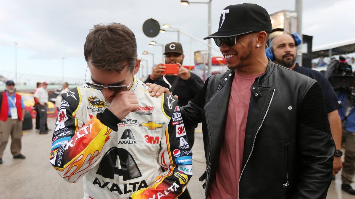 Die Formel-1-Besitzer hätten gerne möglichst viele Rennen in Großstädten und am besten noch überall auf der Welt verteilt. So sollen Miami und Hanoi ganz oben auf der Wunschliste von Liberty Media stehen. Lewis Hamilton, der sich in den USA pudelwohl fühlt, würde das sicher gefallen