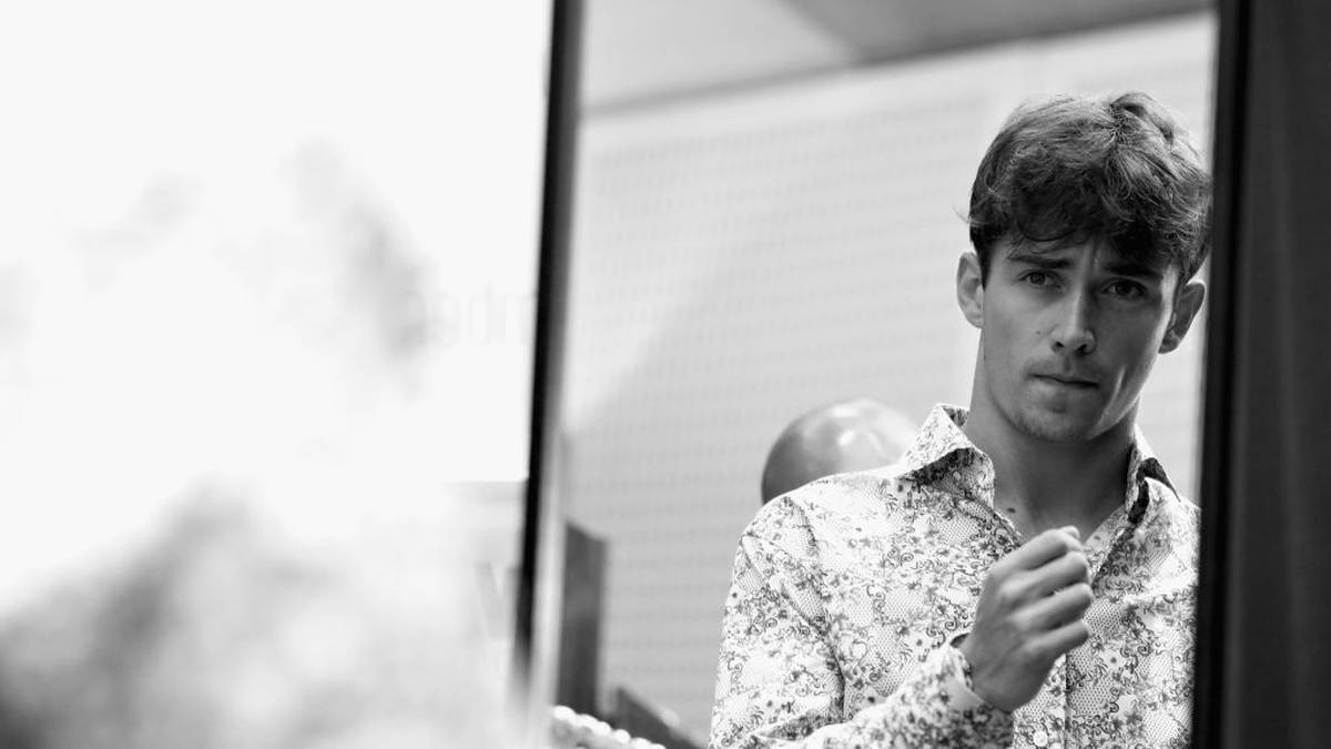 In Sachen Mode macht Ferrari-Newcomer Charles Leclerc so schnell keiner etwas vor. In einem Interview mit "Motorsport-total.com" kündigte der Monegasse nun an, "genau wie Lewis Hamilton meine eigene Bekleidungslinie" zu starten. Das Projekt soll ihm helfen, nach dem Rennwochenende abzuschalten