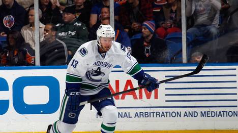 Vancouver Canucks v New York Islanders