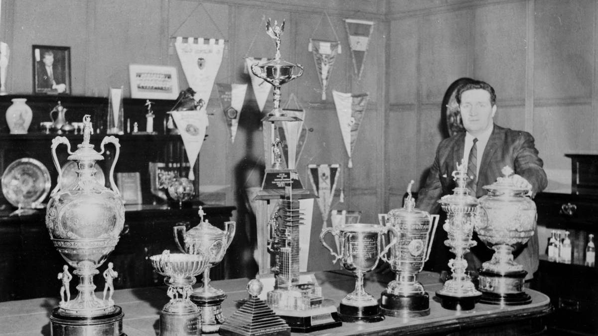 Das Besondere: Alle Celtic-Spieler waren innerhalb eines Radius von 30 Meilen (48 Kilometer) um Glasgow geboren. Mit einer komplett lokalen Mannschaft einen Europapokal zu gewinnen, gelang nur noch dem 1. FC Magdeburg 1974 im Pokal der Pokalsieger. Celtic holte 1967 auch noch Meisterschaft und den nationalen Pokal