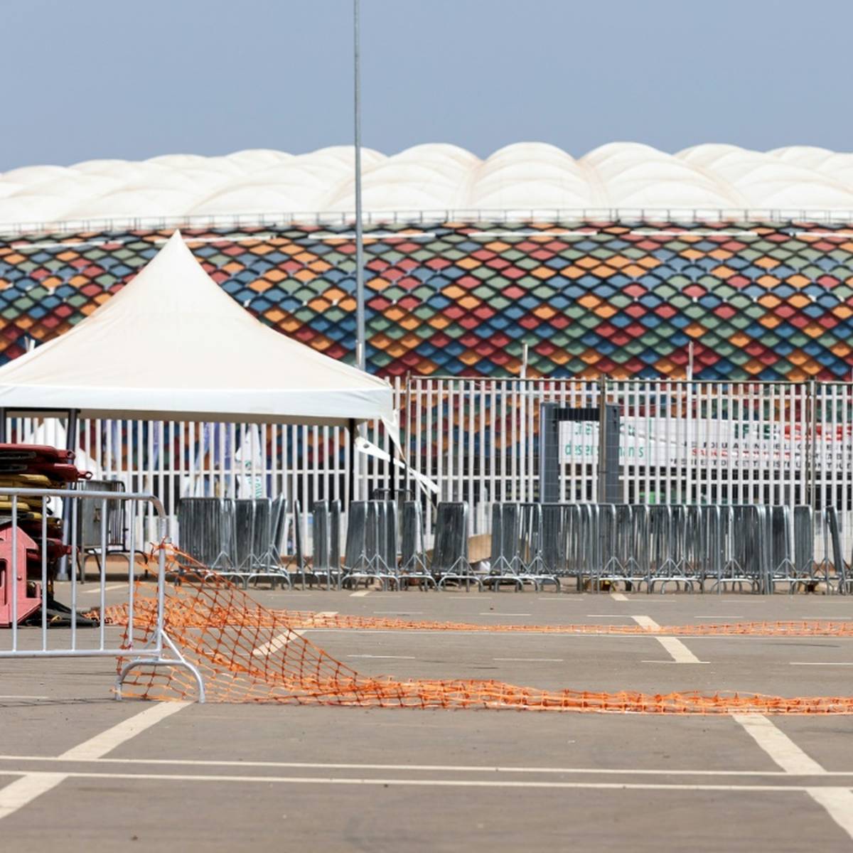 Nach der tödlichen Massenpanik beim Afrika-Cup findet das für Sonntag angesetzte Viertelfinale nicht wie geplant im Olembe-Stadion statt.