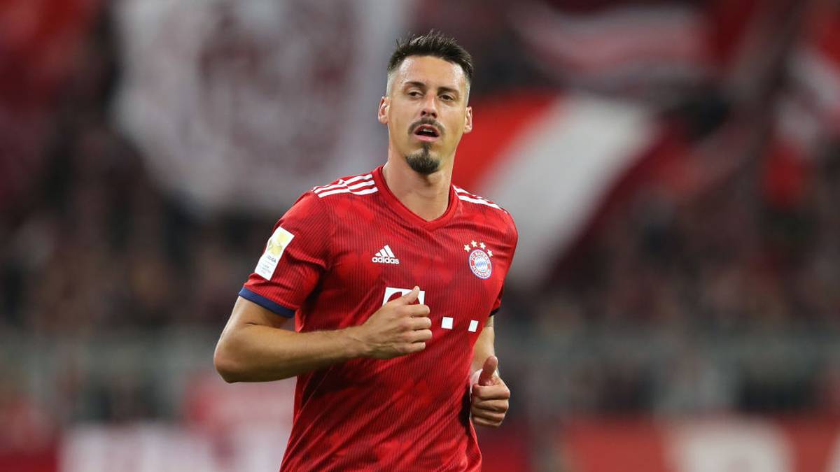 SANDRO WAGNER (17/18 - 18/19): Der gebürtige Münchener durchläuft sämtliche Jugendmannschaften beim FCB und gibt dort auch sein Profidebüt. Nach zahlreichen Stationen in Deutschland kehrt der Stürmer im Winter 17/18 zurück. Unter Niko Kovac ist er nicht mehr gefragt, sodass er nach China wechselt 