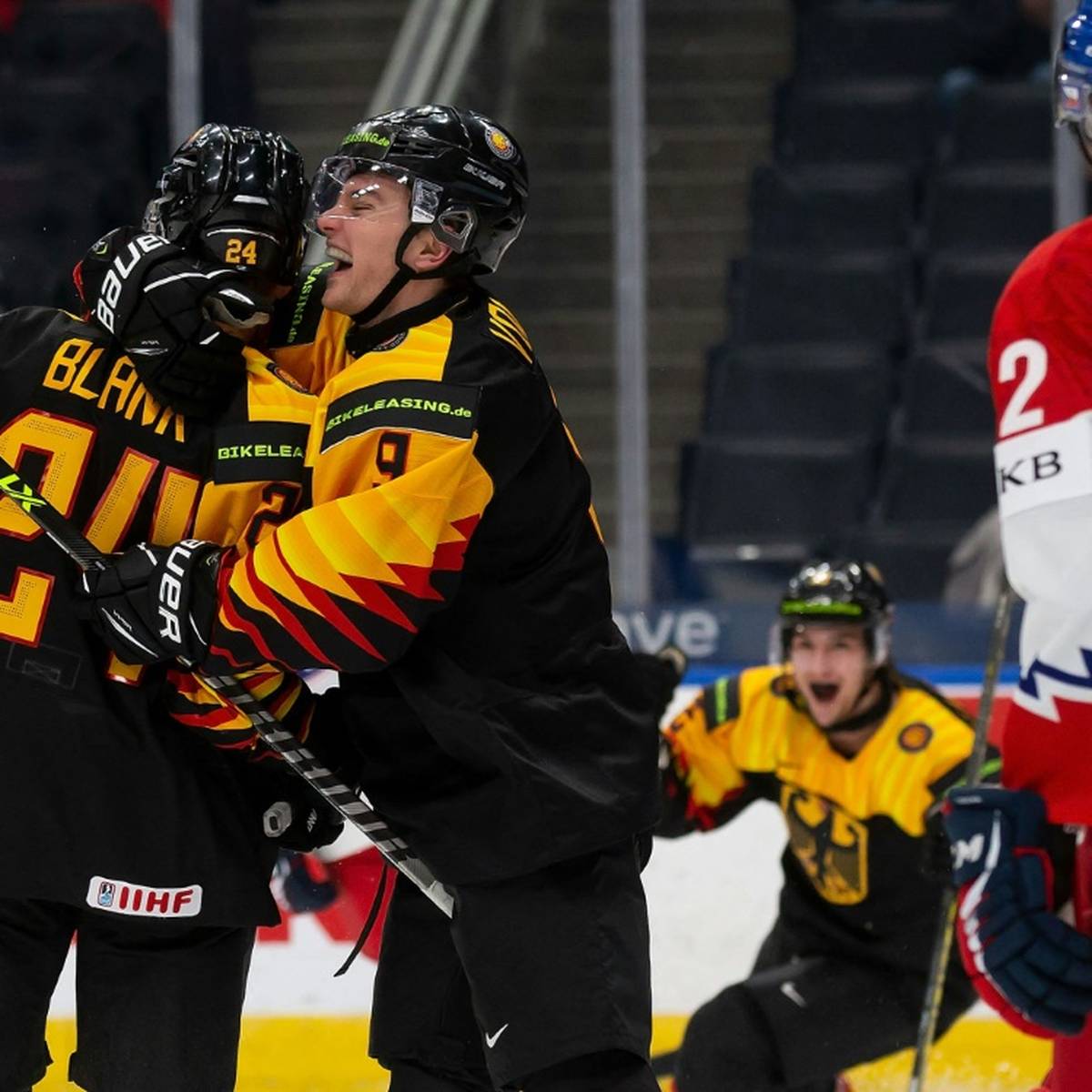 Die deutsche U20-Auswahl hat im zweiten Spiel ihren ersten Sieg bei der Eishockey-WM in Kanada eingefahren.