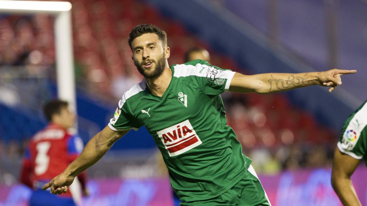 Mit der Empfehlung von 18 Toren in 36 Spielen kommt Borja Baston von Atletico Madrid zu Swansea City - Klubrekord für den walisischen Verein. Allerdings stellte der 23-Jährige die starke Torquote auf der vergangenen Leihstation beim SD Eibar auf