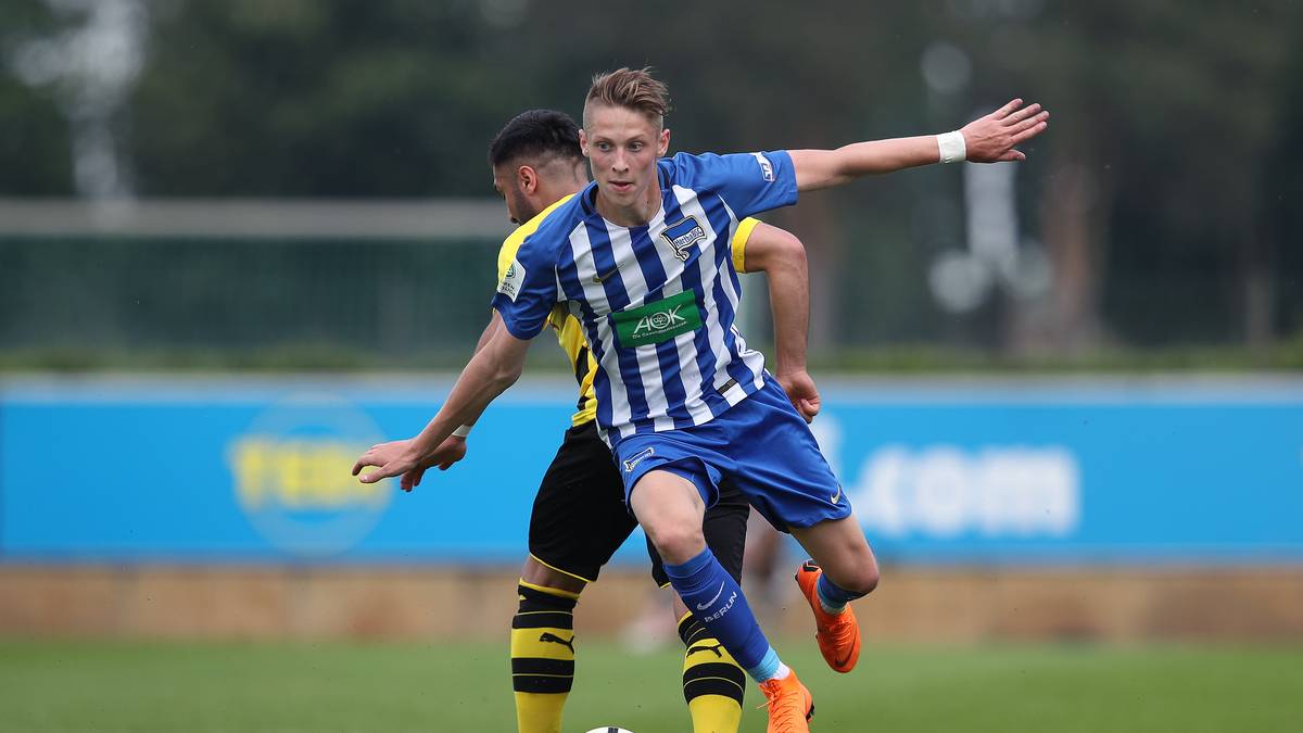 2018: Aus dem dritten Titel in Folge für den BVB wird nichts. Die Dortmunder scheitern im Halbfinale an Hertha BSC Berlin. Für die Berliner steht auch PALKÓ DÁRDAI, der Sohn des scheidenden Hertha-Trainers Pal Dárdai, auf dem Feld