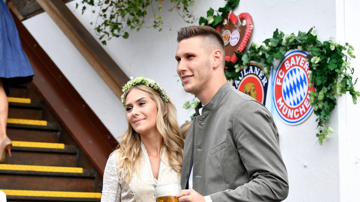 Niklas Süle mit Freundin Melissa Halter,