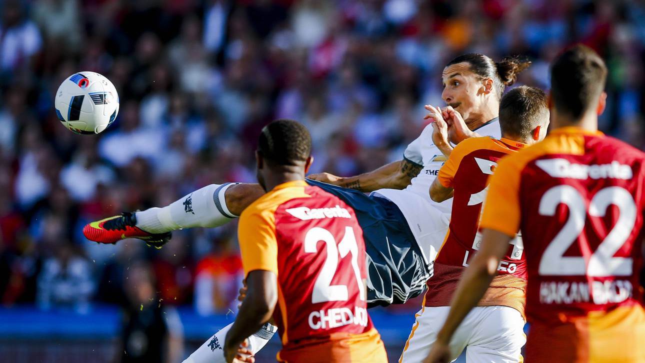 Ibrahimovic mit Traumtor bei Debüt