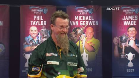 Simon Whitlock gewinnt sein Auftaktmatch beim Darts World Matchplay souverän mit 10:4.