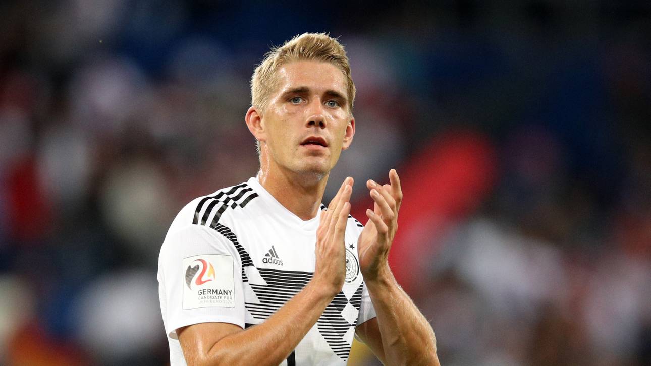 Nils Petersen DFB Mit der deutschen Olympiaauswahl holte Petersen bei den Olympischen Spielen 2016 in Rio de Janeiro die Silbermedaille