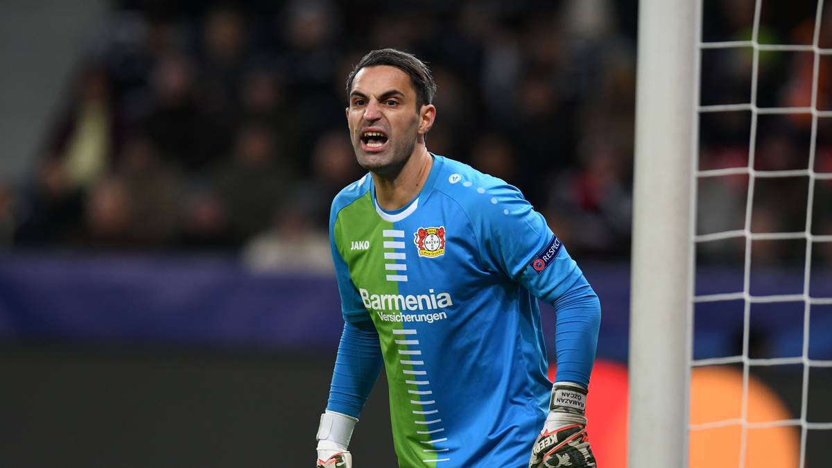 PLATZ 30: Ramazan Özcan (Bayer Leverkusen): Weisse Westen: 0 - Gegentore: 4