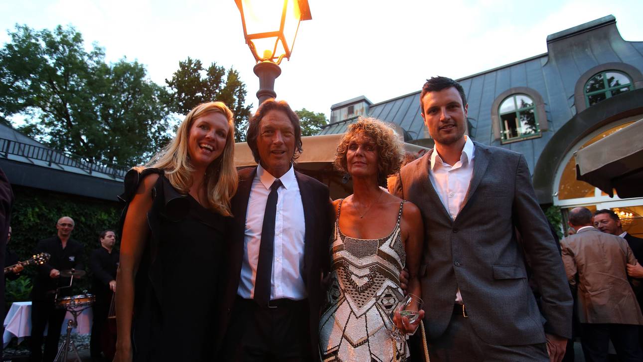 FCB holt Müller-Wohlfahrt junior