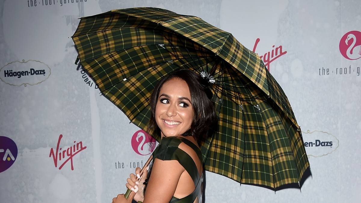 Wer hätte gedacht, dass Mattek-Sands in Sachen ungewöhnlicher Klamottenwahl noch übertroffen werden kann? Der Britin Heather Watson gelingt das mit ihrem grünen Latex-Kleid aber mühelos