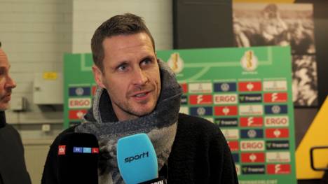 Borussia Dortmund scheidet nach einem 0:1 gegen Bayer 04 Leverkusen aus dem DFB Pokal aus. Eine Szene sorgte dabei aber für mächtige Diskussionen.