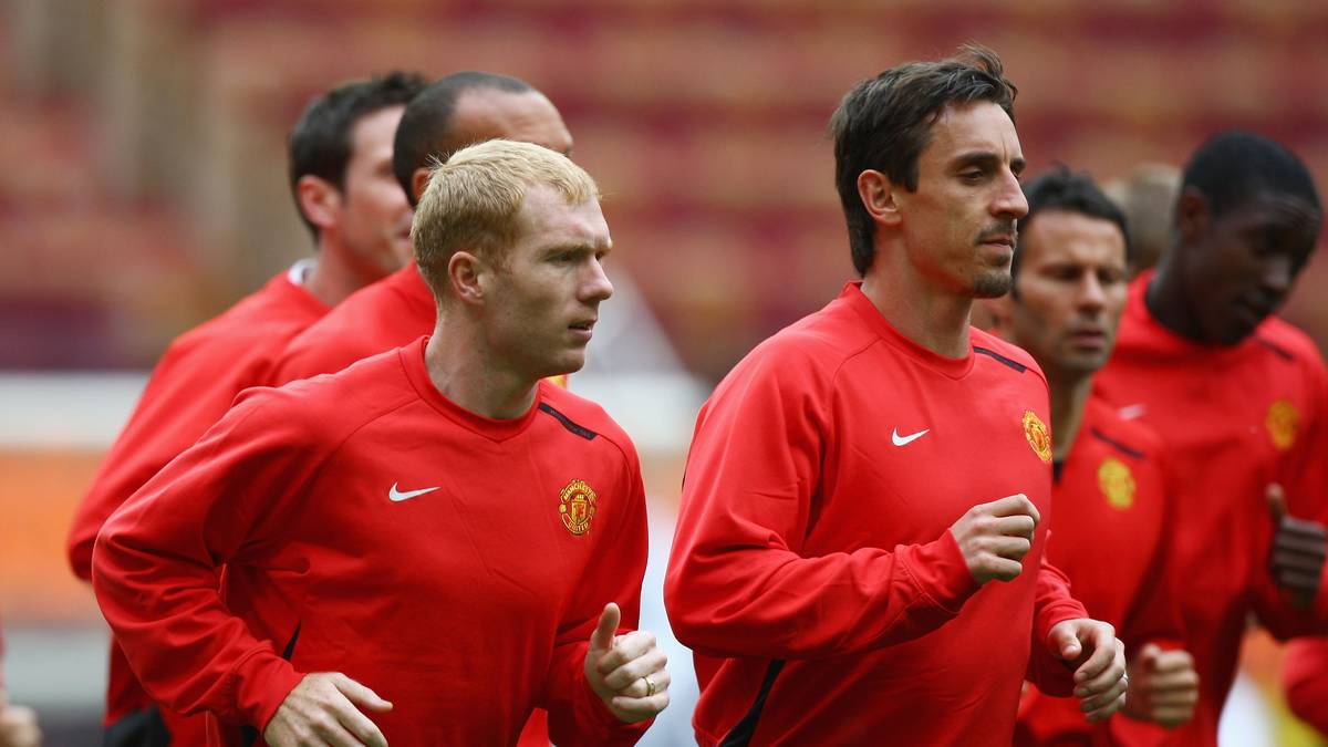 19 bzw. 20 JAHRE: Gary Neville & Paul Scholes - Manchester United (1992-2011 bzw. 1993-2013): Beide waren Teil der "Goldenen Generation" bei den Red Devils, gewannen neben unzähligen nationalen Titeln 1999 sowie 2008 die Champions League